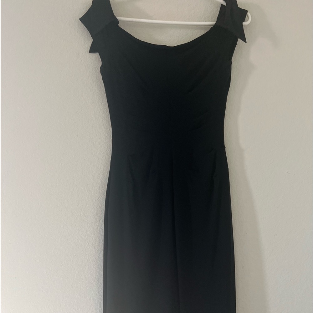 RALPH LAUREN Elegant Black Dress With Classy Shoulder Ties.